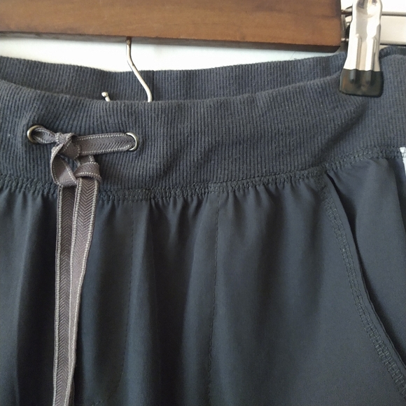 Brisas Gray work out pants size Medium - Picture 4 of 11